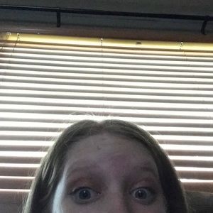 Meet your Posher, Chloe